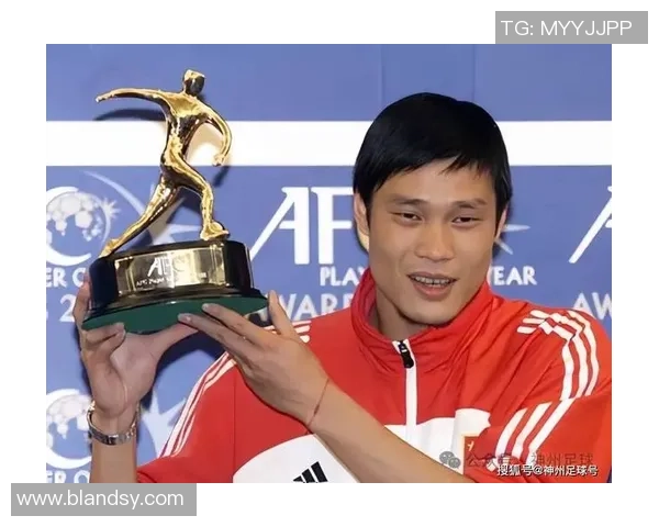 足球场上的飘逸长发辫子展现个性与力量的传奇球星们 足球场上的飘逸长发辫子展现个性与力量的传奇球星们