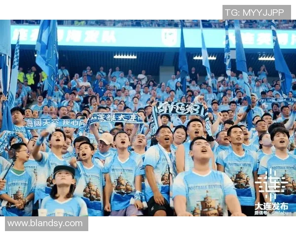 带布球星风采:那些足球场上以头巾展现个性的球员们 带布球星风采:那些足球场上以头巾展现个性的球员们